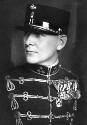 Ujszászy István