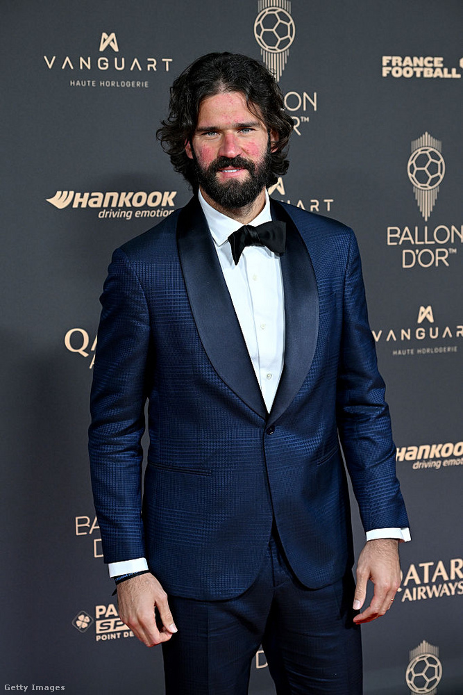 Alisson Becker&nbsp;A brazil válogatott kapus olyan férfi, akire egyszerűen jó ránézni
