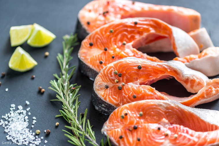 Omega-6 zsírsavban gazdag olajok&nbsp;A kukorica-, szója- és napraforgóolajban sok az omega-6 zsírsav, ami önmagában nem rossz, de ha túlsúlyba kerül az omega-3-mal szemben, fokozhatja a gyulladásokat