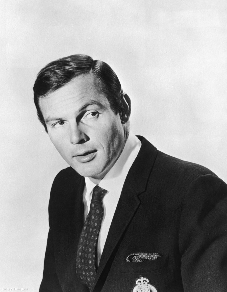 Adam West&nbsp;A hatvanas évek legendás Batmanje kétszer is esélyes volt a 007-es szerepére, de mindkétszer visszautasította