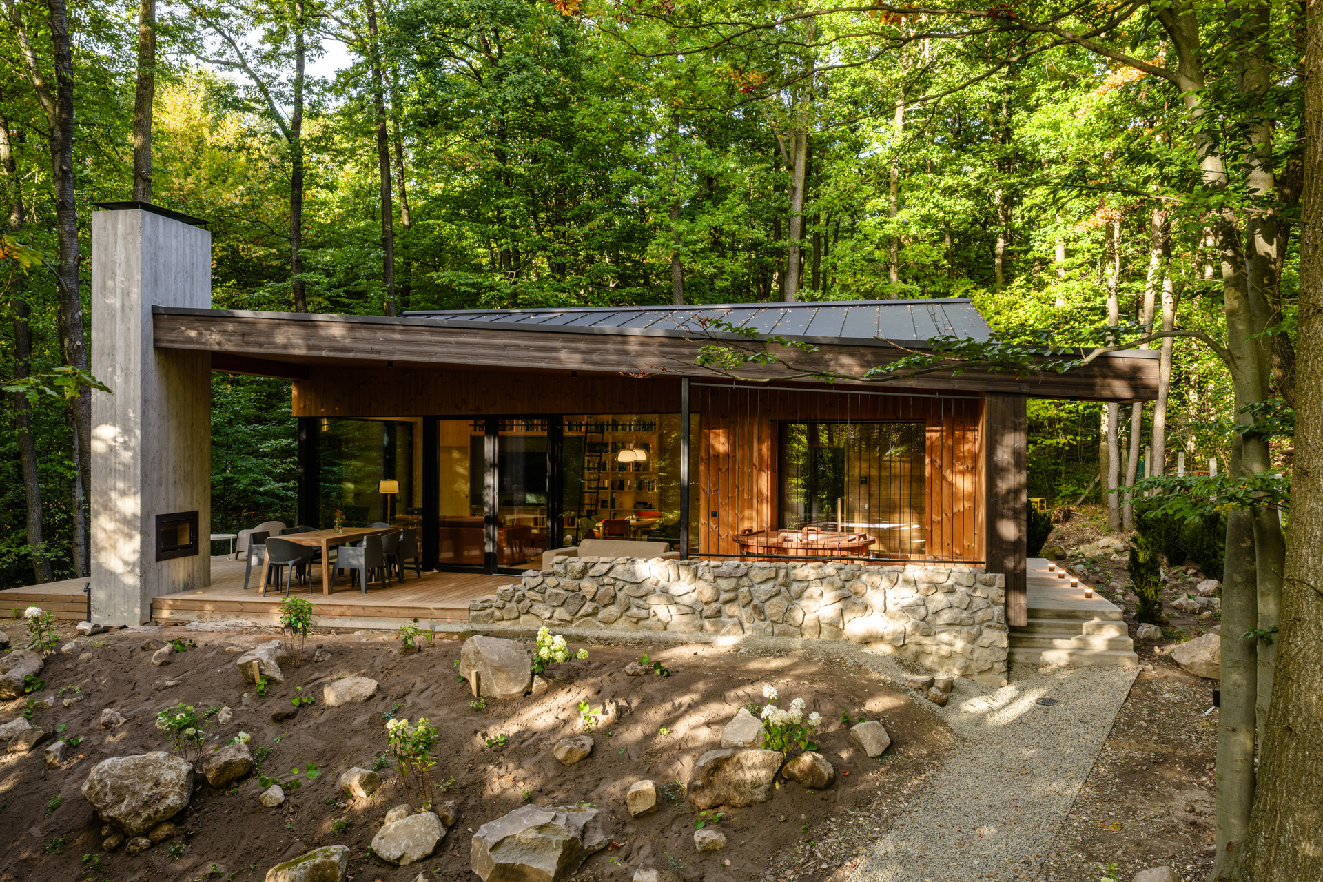 HelloWoodresorts MonolithLodge Palkó György 3