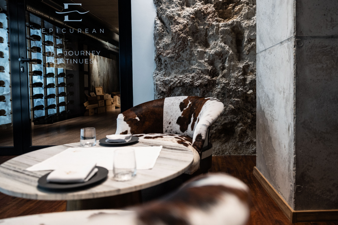 EnterioÌr 2 Epicurean