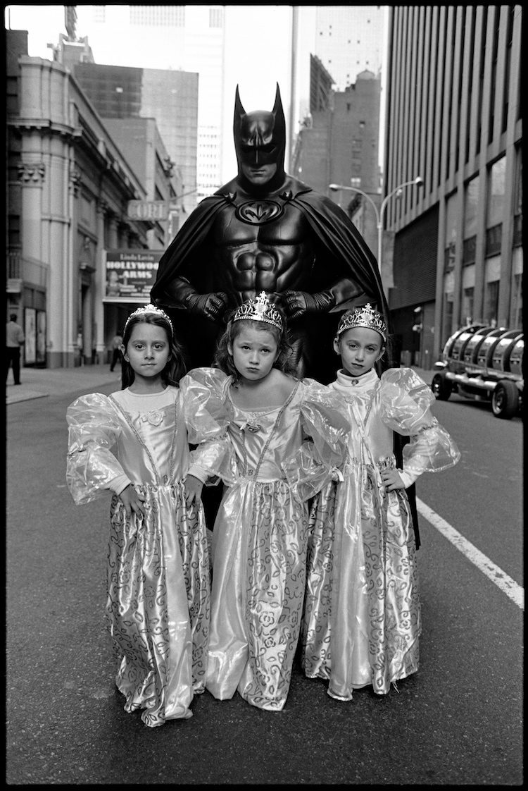 Batman és a kis Barbie-k, Toys R Us ünnepi felvonulás, USA, 2002