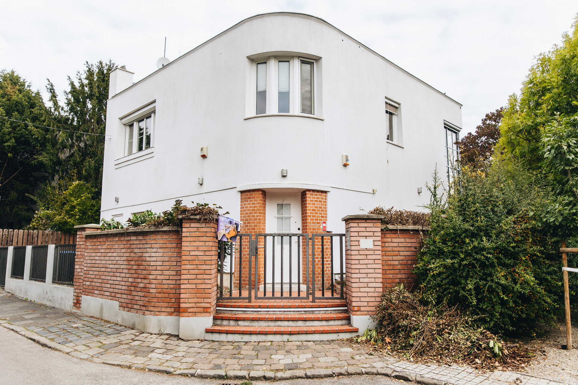 Hamarosan felújítják a házat