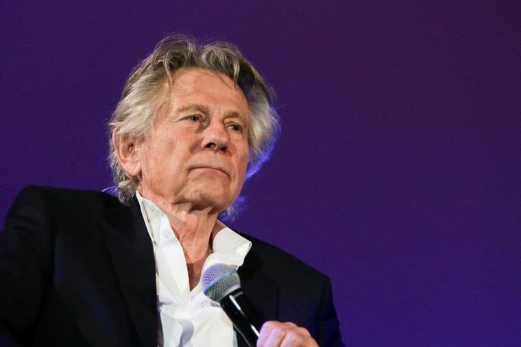 Roman PolanskiBár Roman Polanski a Kínai negyed című film rendezőjeként kimagasló szakmai teljesítményt nyújtott, Faye Dunaway nehézségeket élt meg a forgatáson