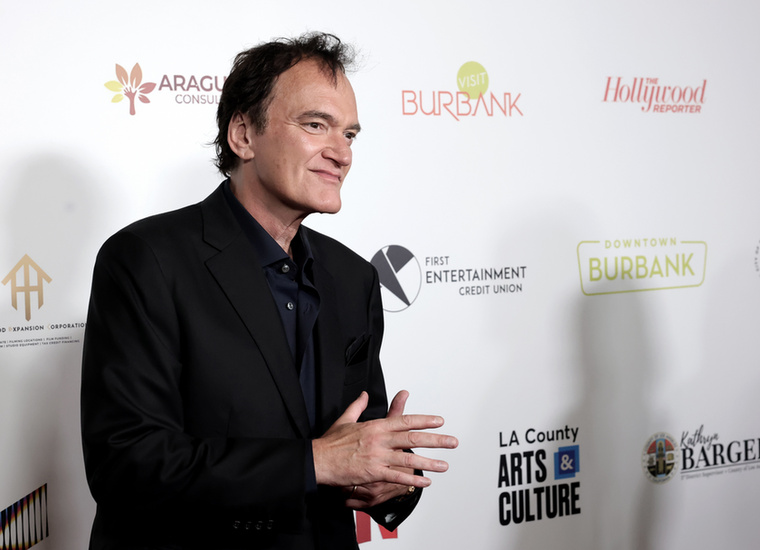 Quentin TarantinoUma Thurman a Kill Bill forgatásán súlyos autóbalesetet szenvedett, amely maradandó nyaksérülést és térdsérülést okozott neki