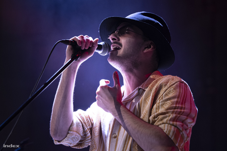 Azahriah 2024. december 12-én