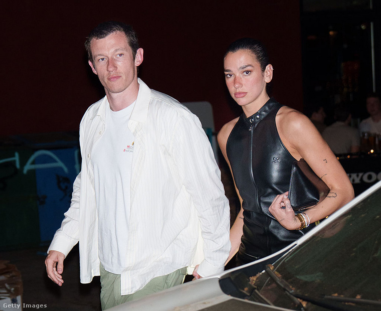 Callum Turner és Dua Lipa. (Fotó: Getty Images)