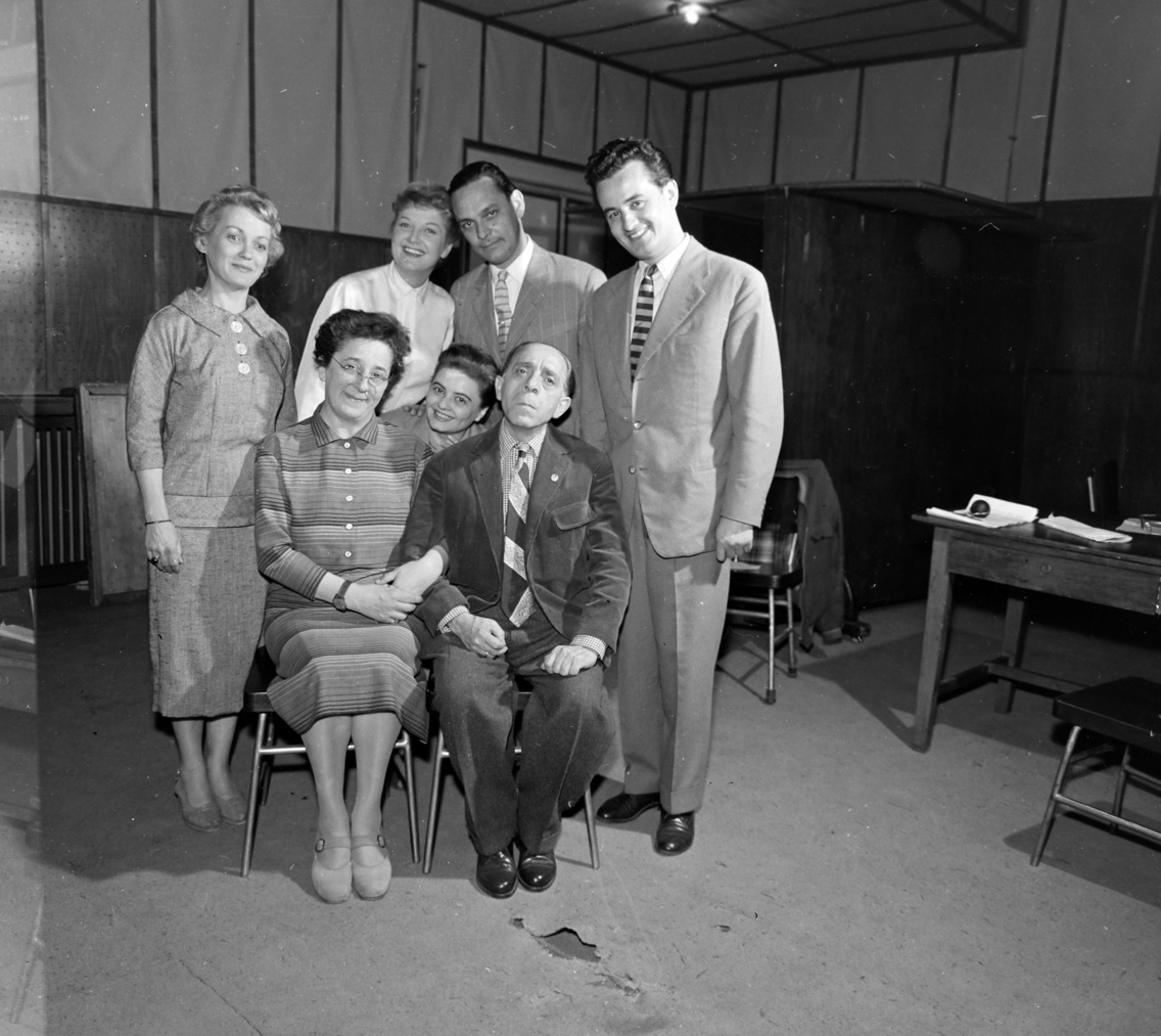 A Szabó család alapcsapata 1959-ben, elöl ül Gobbi Hilda és Szabó Ernő