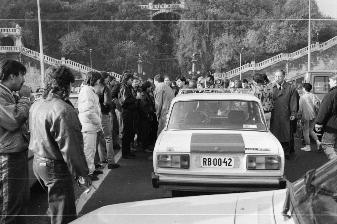 Az Erzsébet híd budai hídfője, 1990