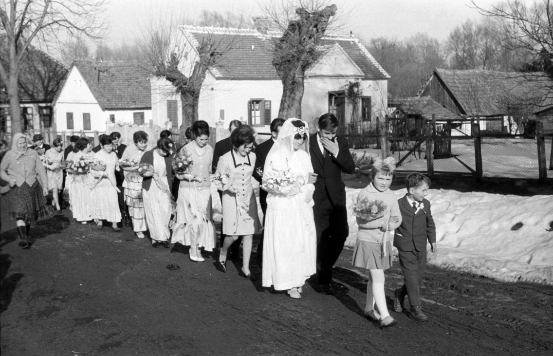 Még ez is csak az esküvői menet