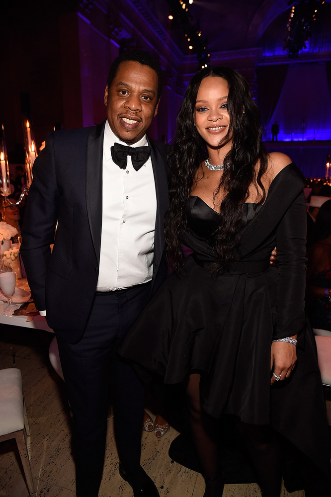 Rihanna és Jay-ZA 2000-es évek elején, amikor Rihanna még csak feltörekvő énekesnő volt, elterjedt a pletyka, hogy randizik a mentorával, Jay-Z-vel, aki leszerződtette őt a kiadójához
