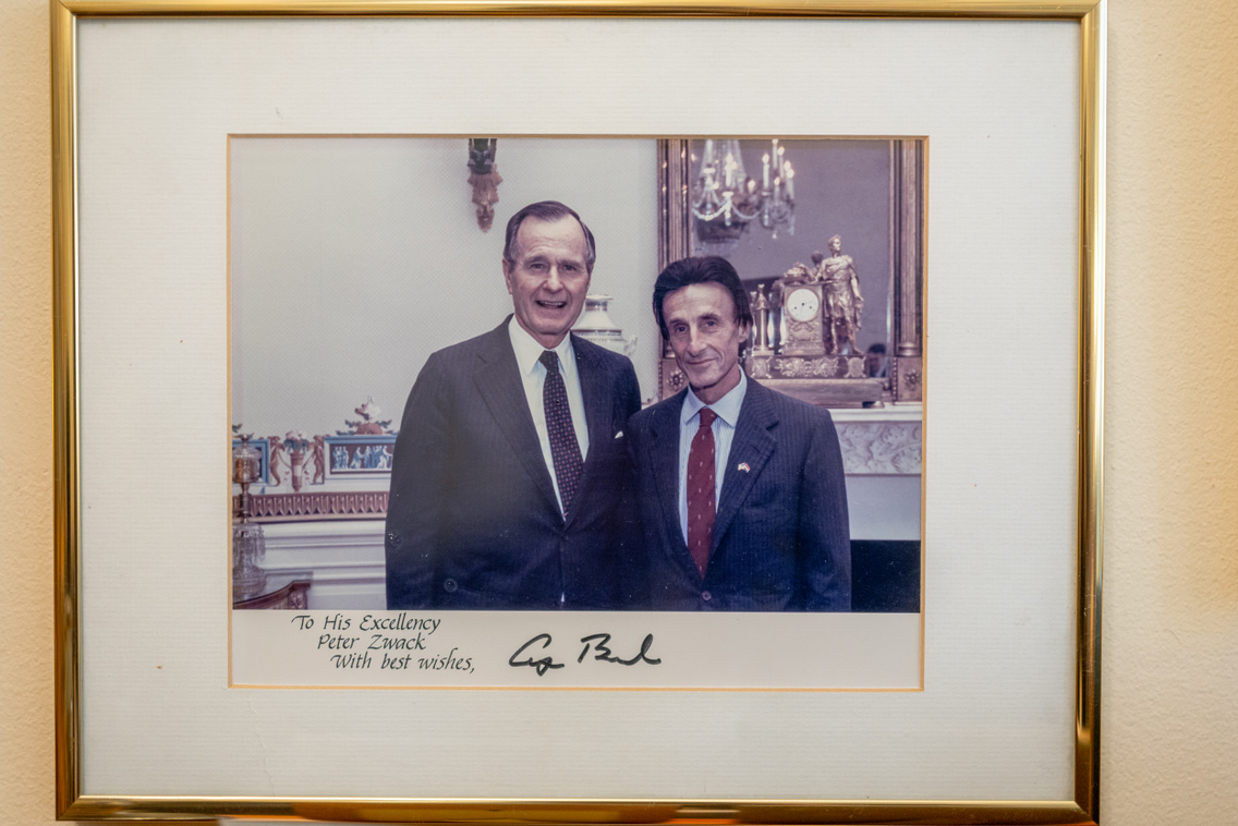 George H. W. Bush amerikai elnök és Zwack Péter (amerikai nagykövetként)