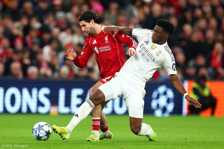 Harcban a labdáért