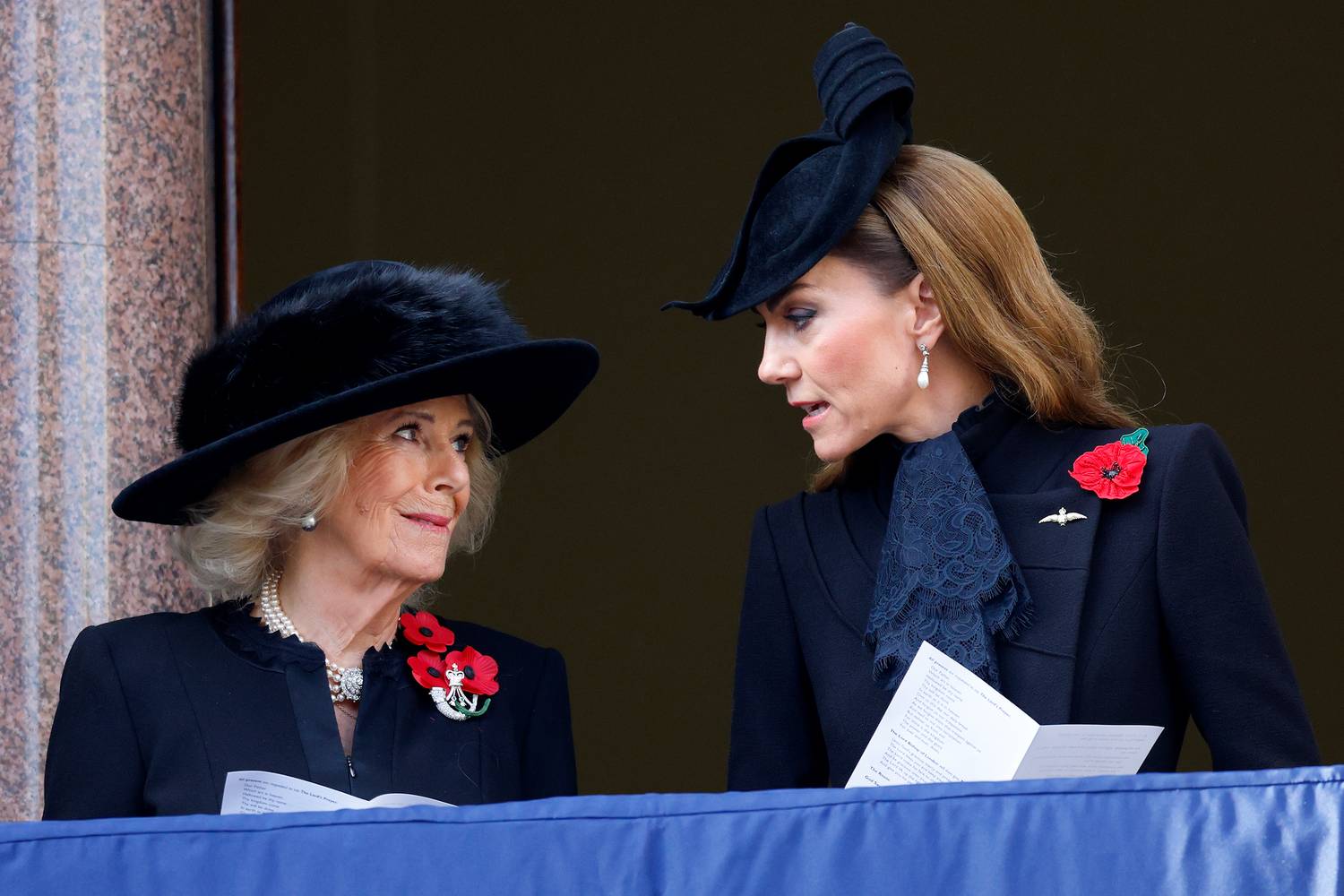 November 9-én Katalin és Kamilla is részt vettek azon a megemlékezésen, amit a harcokban elesett katonák tiszteletére rendeztek meg.