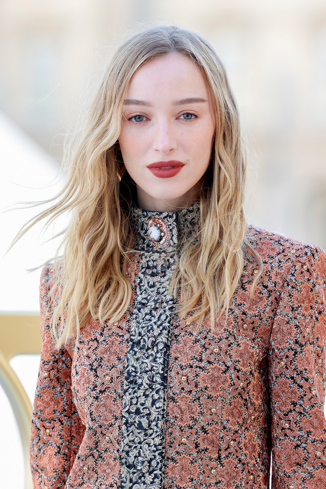 Phoebe Dynevor – 1,8 millió fontA lista 28