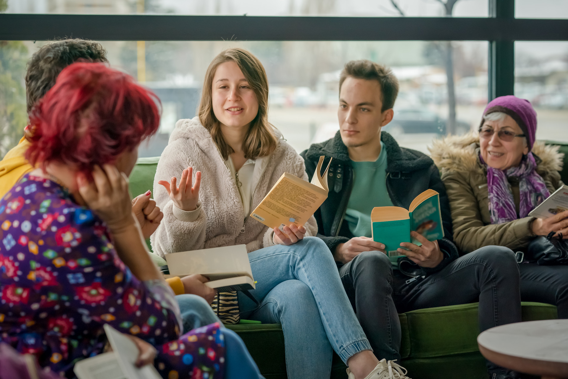 GettyImages-bookklub zeynepkaya