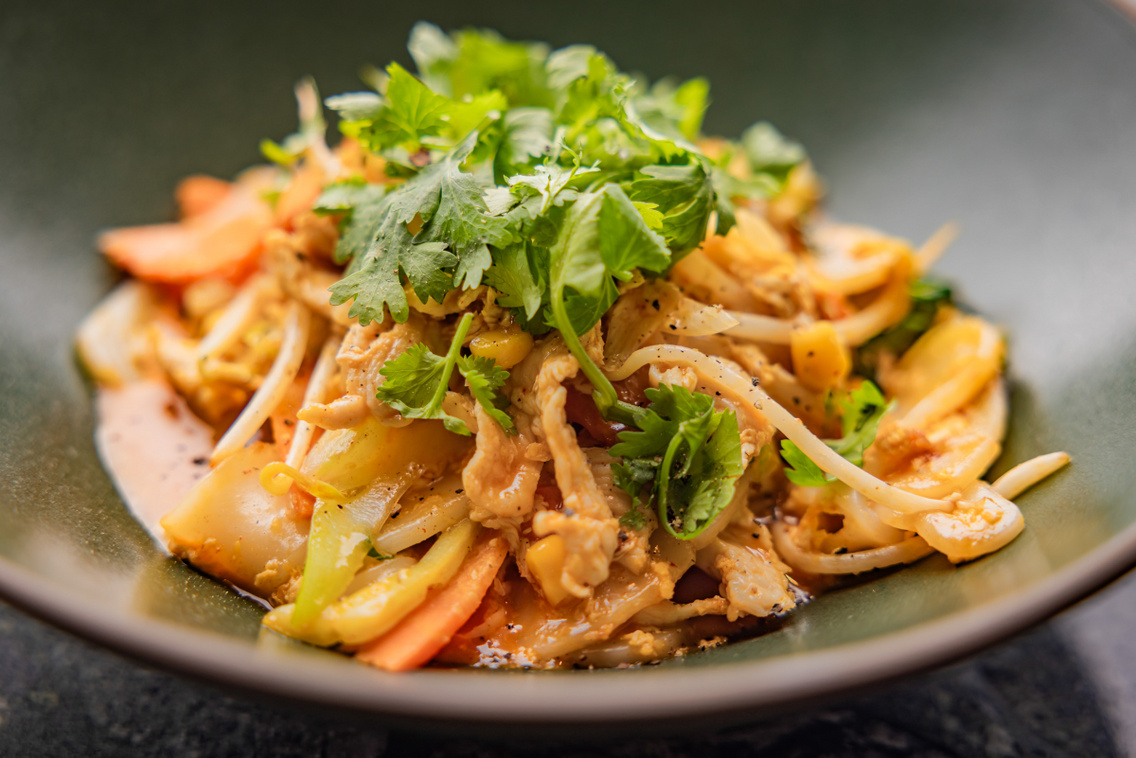 Miguo rizstallér csirkével