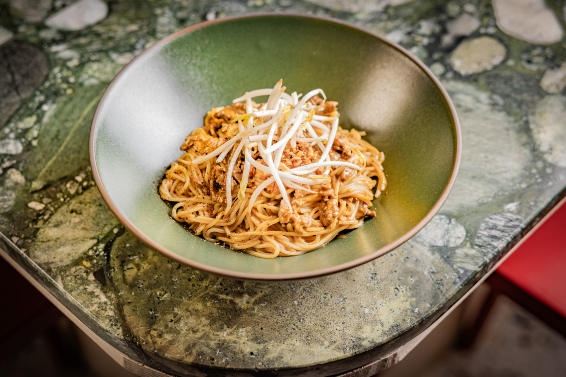 Bún tészta marhával