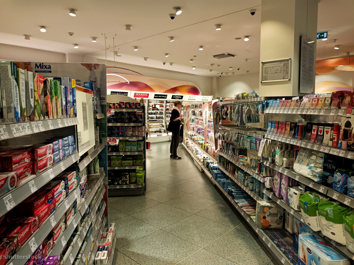 shutterstock 2531223813