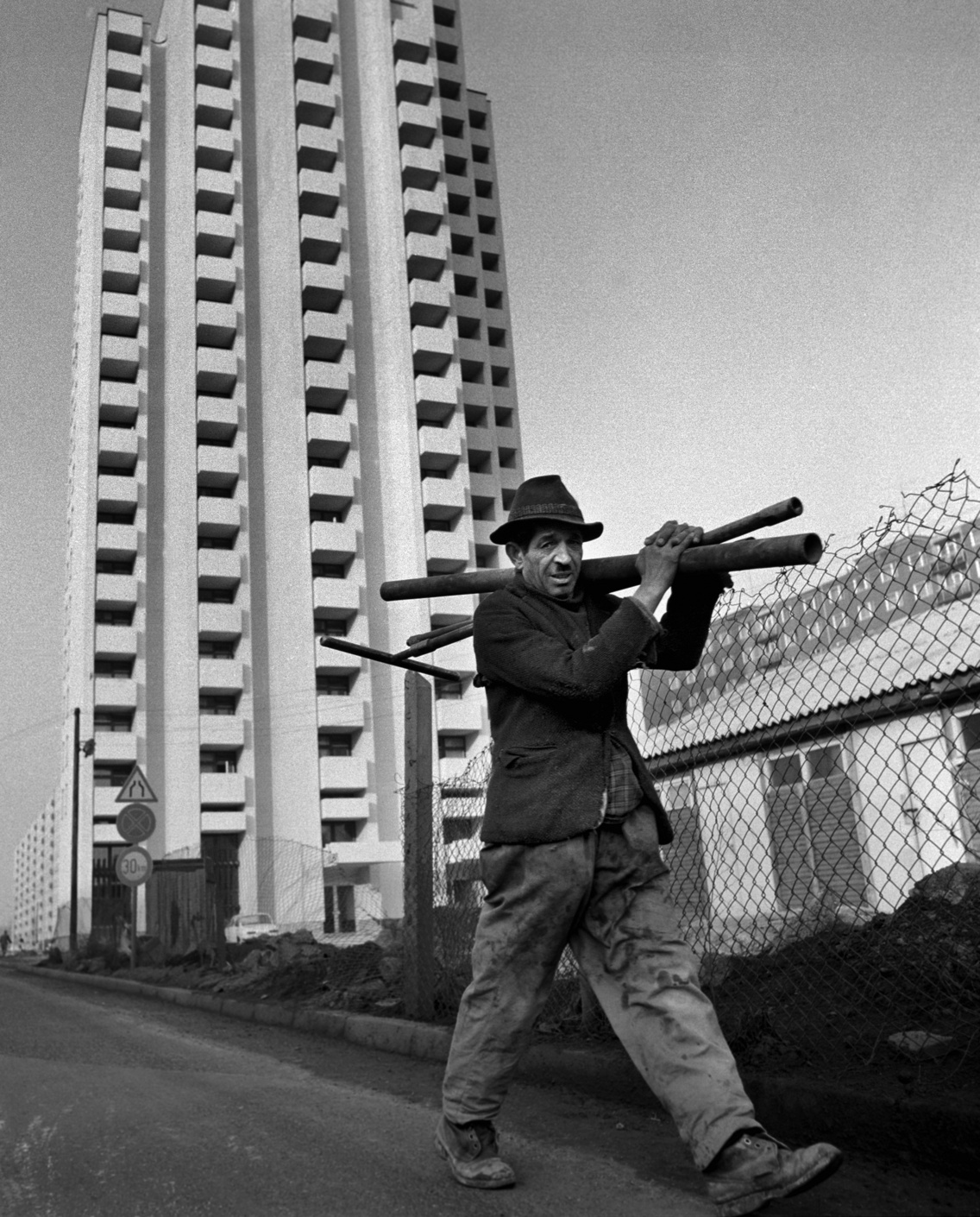 Nyírpalota utca (Hevesi Gyula út) 71., a víztoronyház, 1976