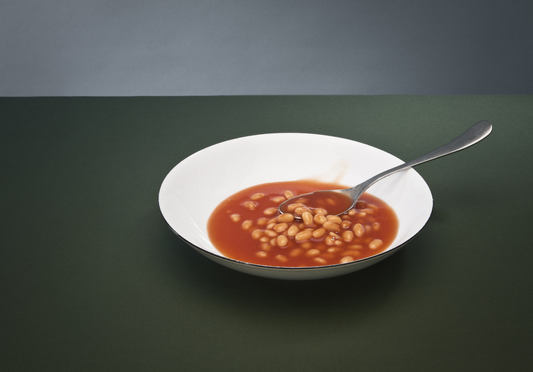 KonzervlevesA konzerválási folyamat megakadályozza a mikrobiális növekedést, így a konzerv bab, zöldség és leves a lejárati idő után is biztonságosan fogyasztható, amíg a konzervdoboz sértetlennek tűnik, nincs rajta rozsda, kidudorodás vagy mély horpadás