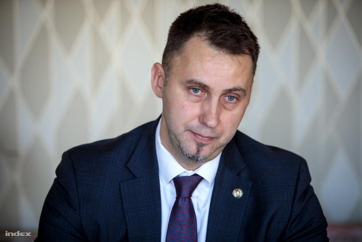 Virág Barnabás 2022. február 11-én