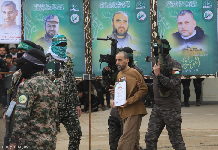 A Hamász propagandisztikus célokra használta Sharabi és két másik túsz szabadon engedését