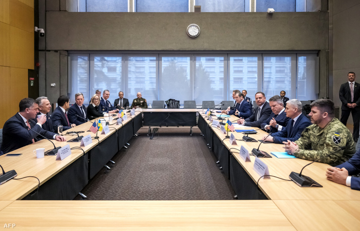 Amerikai és Ukrán delegációk tárgyalnak 2025. november 23-án, Genfben, Svájban