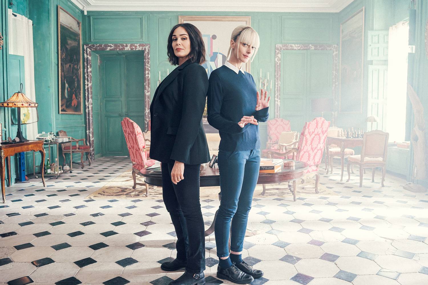 sara mortensen lola bewaere