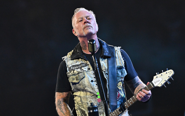 James Hetfield - Metallica1992-ben a Metallica és a Guns N' Roses összefogott és együtt szervezett meg egy rövid észak-amerikai stadionturnét