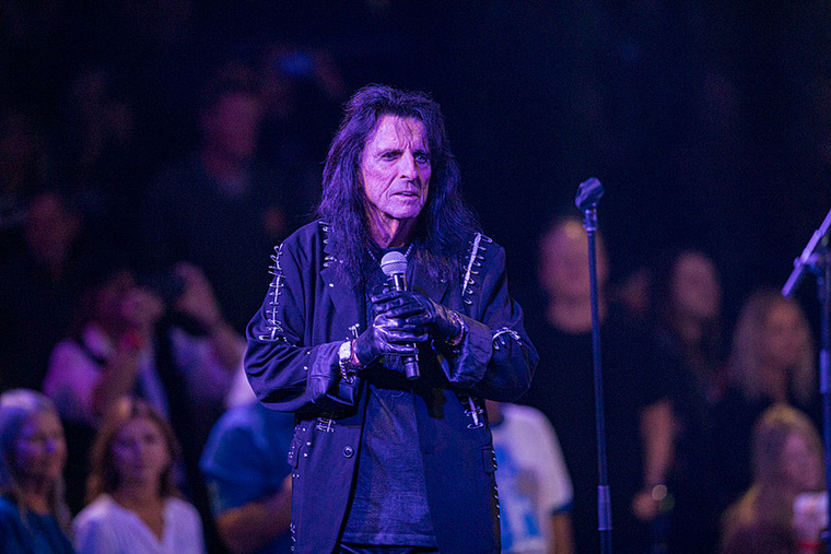 Alice Cooper&nbsp;„Mindig is ezt akartam a műsorunkban: hogy amit látnak, az lehet Alice Cooper utolsó estéje” - nyilatkozta egyszer a zenész