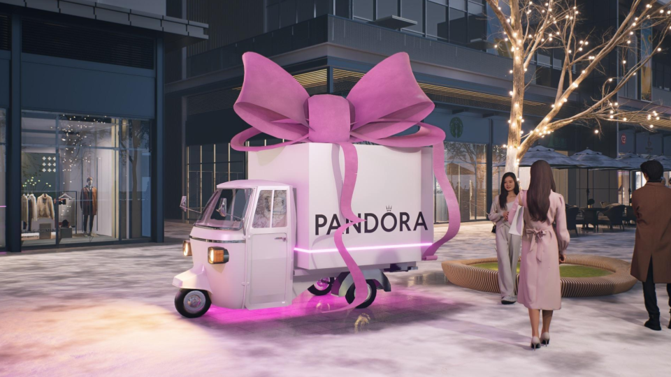 Pandora Praha Piaggio 1.png