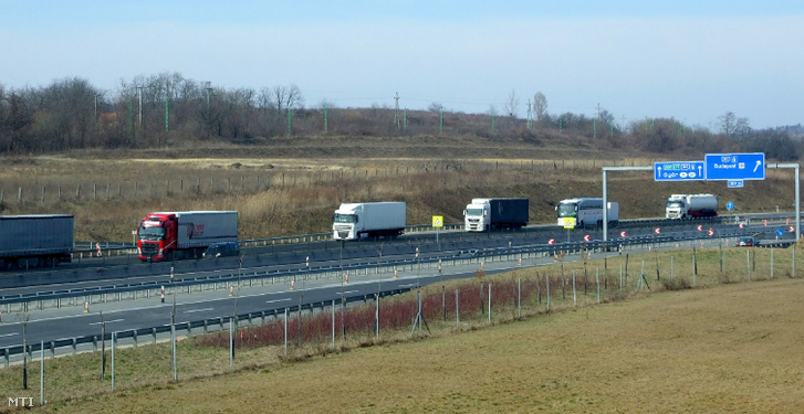 cb568252-0c29-47aa-ac81-10377c4f899f