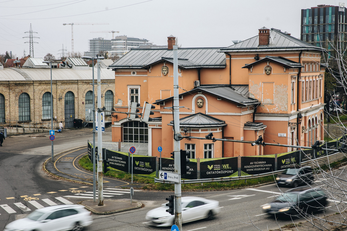 lovasuti indohaz 251202 major kata-16