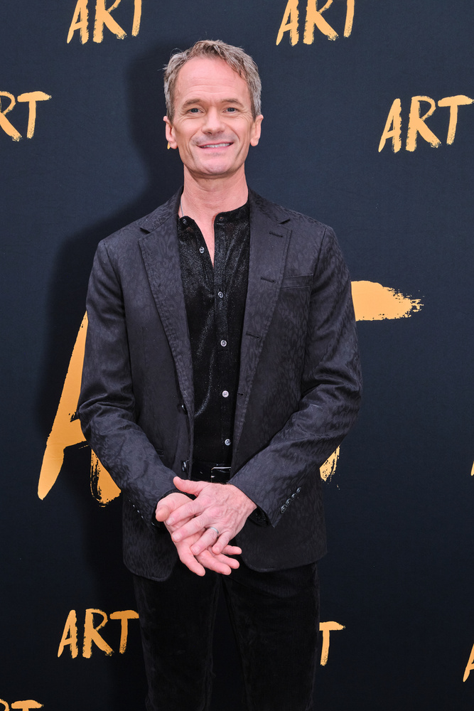 Neil Patrick HarrisAz 52 éves színészt a legtöbben televíziós munkáiról ismerik, pedig valójában nagyon sokrétű munkássága van: az amerikai színházak világában például szintén kimagasló az, amit letett az asztalra