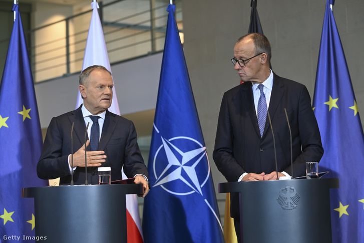 Donald Tusk és Friedrich Merz Berlinben 2025. december 1-jén