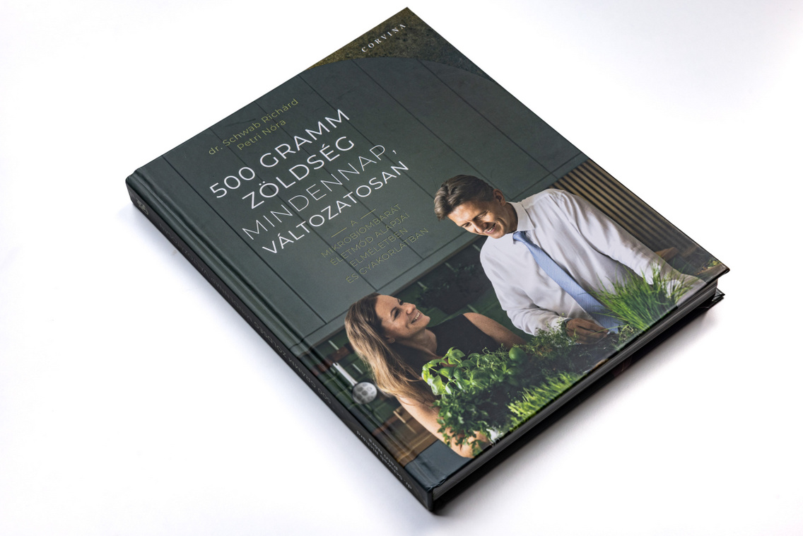 Karacsonyi szakacskonyvek kerulethatarozo kaparos borok251205 Sz