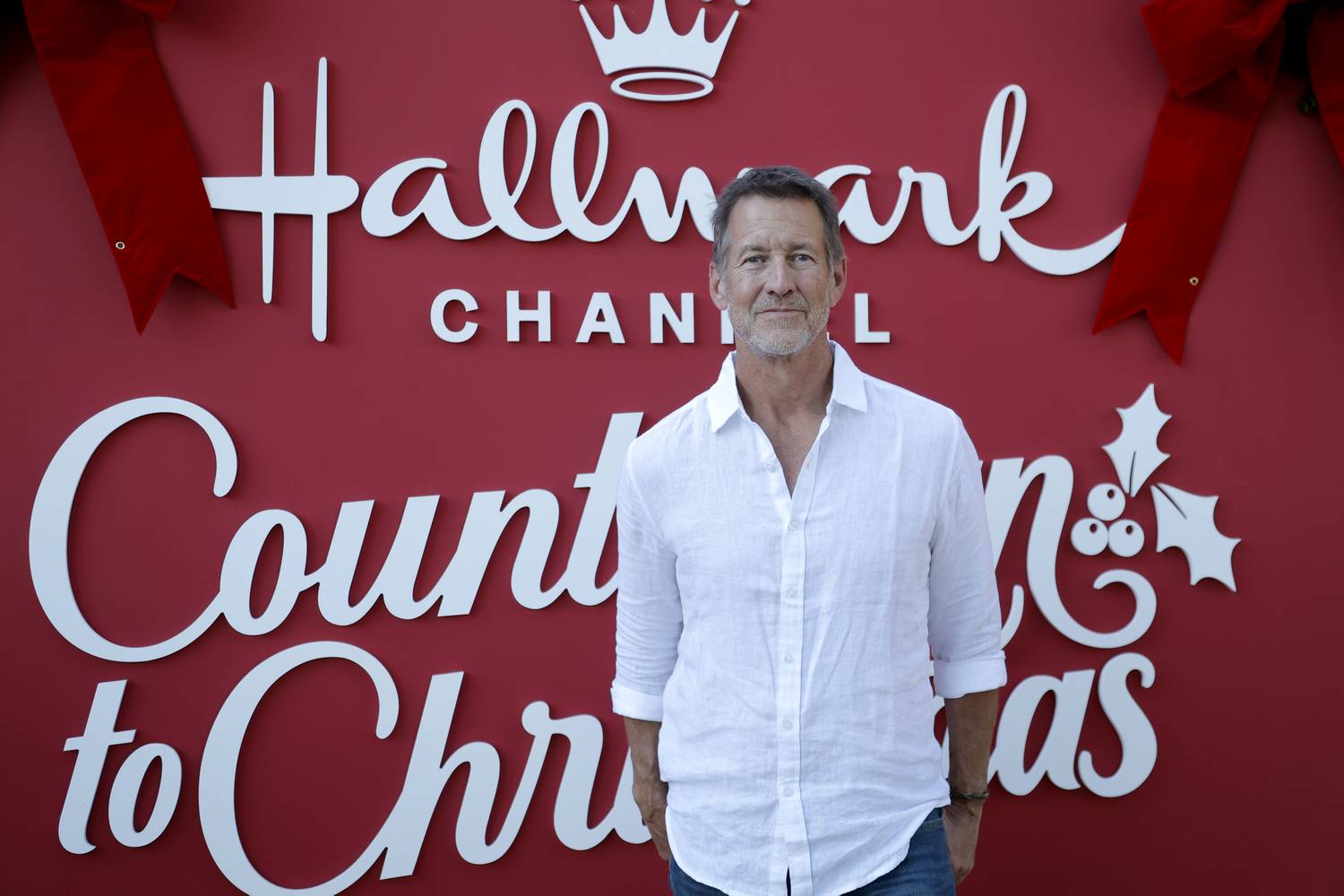 James Denton 62 évesen is nagyon sármos.
