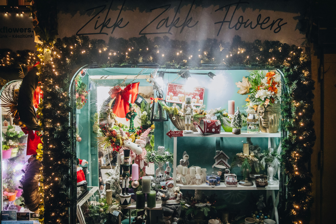 karacsonyi kirakatok 251208 majorkata-34