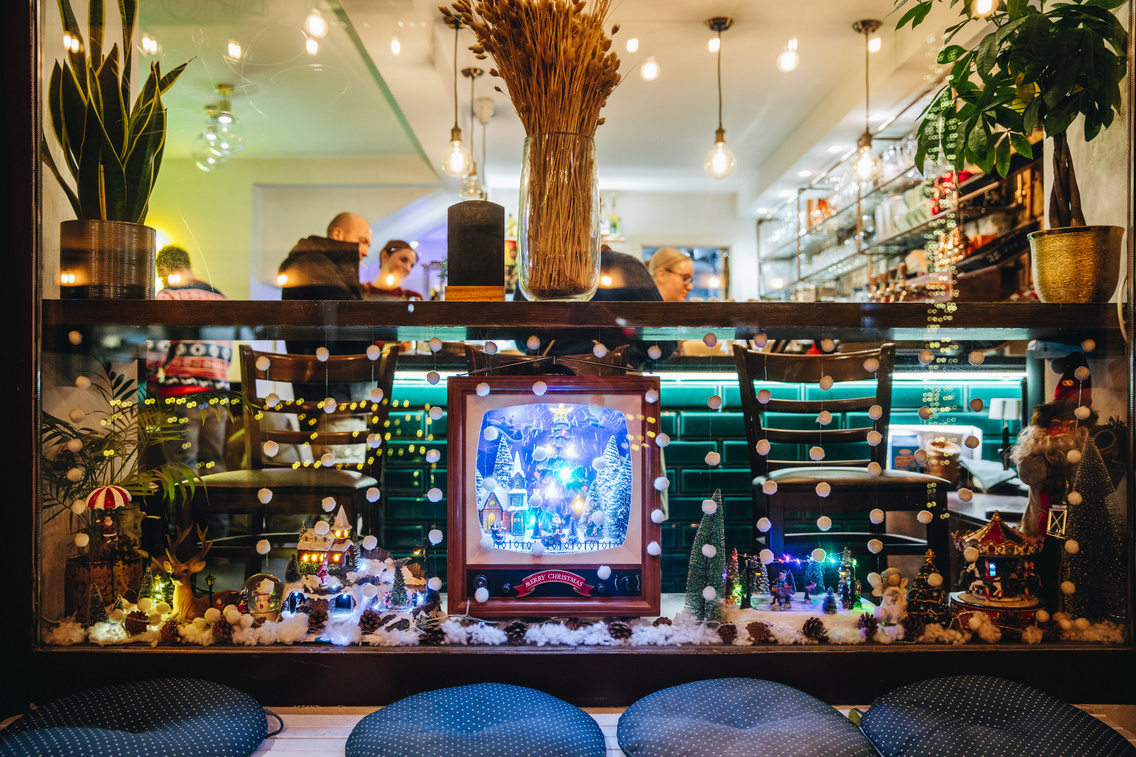 karacsonyi kirakatok 251208 majorkata-13