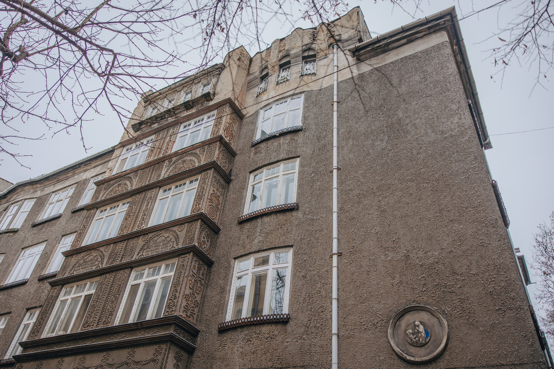 KisjézusosHomlokzatok KMA16