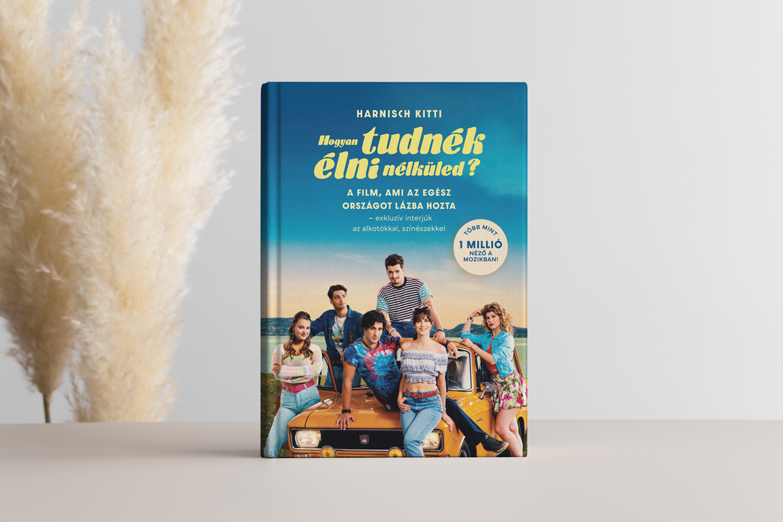 HTÉN mockup 3 white-book-mockup-with-pampas-decoration-on-the-b