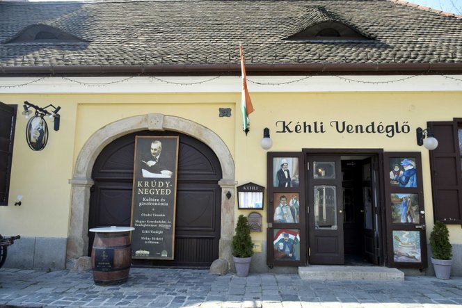 Grecsó Krisztián: Előtte bárány