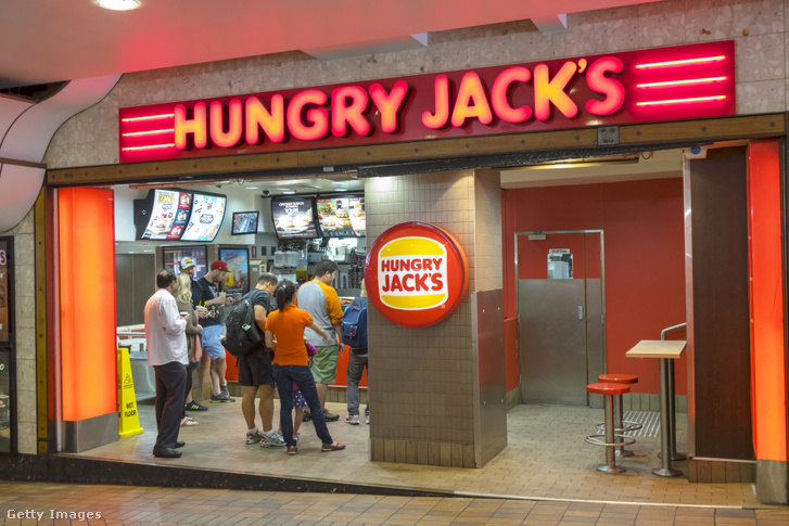 A Burger King már ismert grafikus elemeit és az étteremre jellemző külsőt is megtartották, csupán a név változott