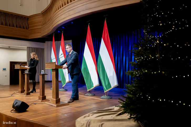 Vitályos Eszter és Gulyás Gergely