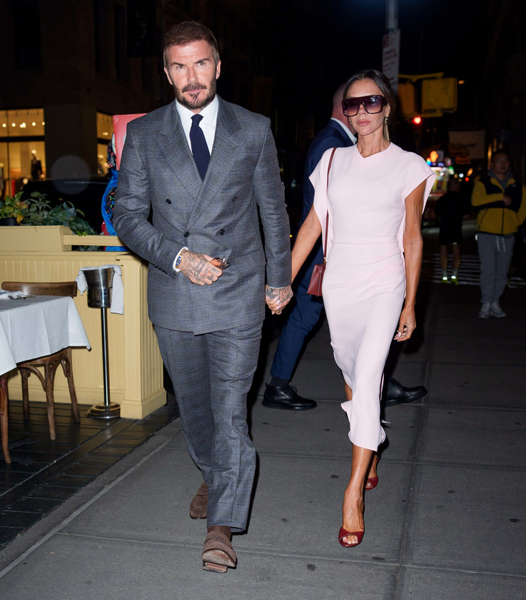 David Beckham és Victoria BeckhamVictoria Beckham saját bevallása szerint már az első találkozásuk után beleszeretett Davidbe
