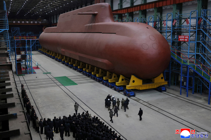 Észak-Korea első atommeghajtású tengeralattjárója