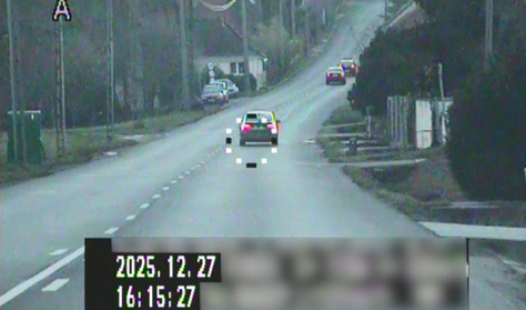 Városban ment autópályatempót egy autós Pécsett