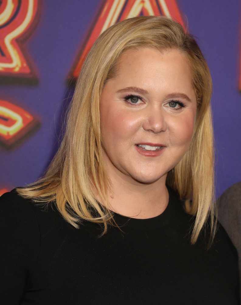 Amy Schumer&nbsp;Tizenéves korában Amy Schumer ijesztő balesetet szenvedett szörfözés közben
